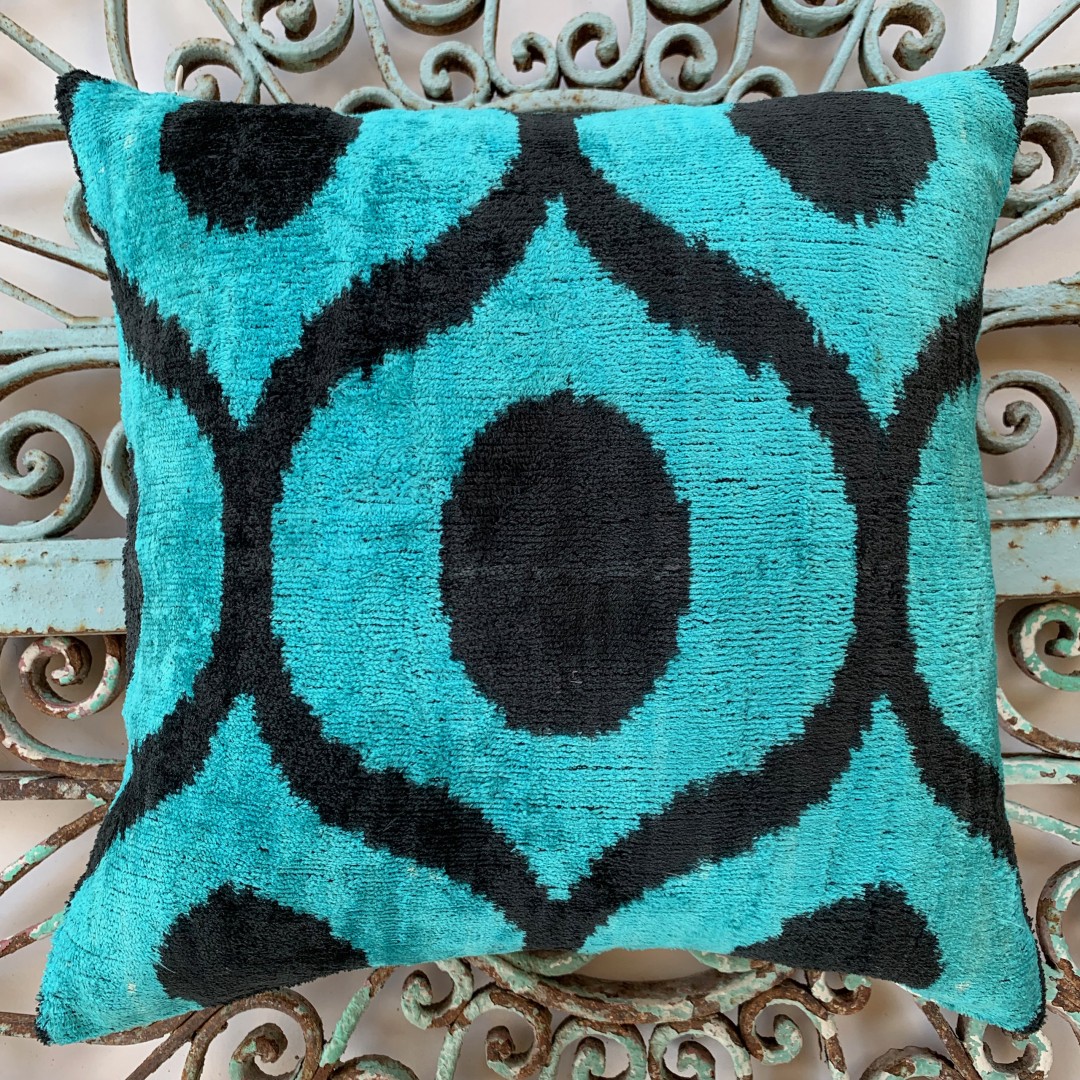 Handwoven Velvet Cushion-Vel006