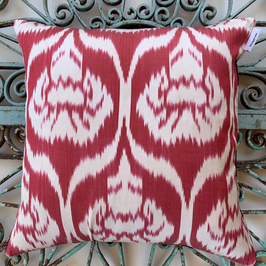 Velvet / Ikat Cushion-Vik001