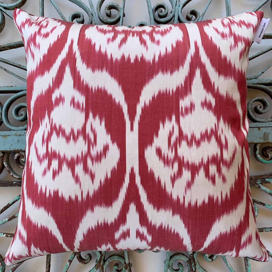 Velvet / Ikat Cushion-Vik004