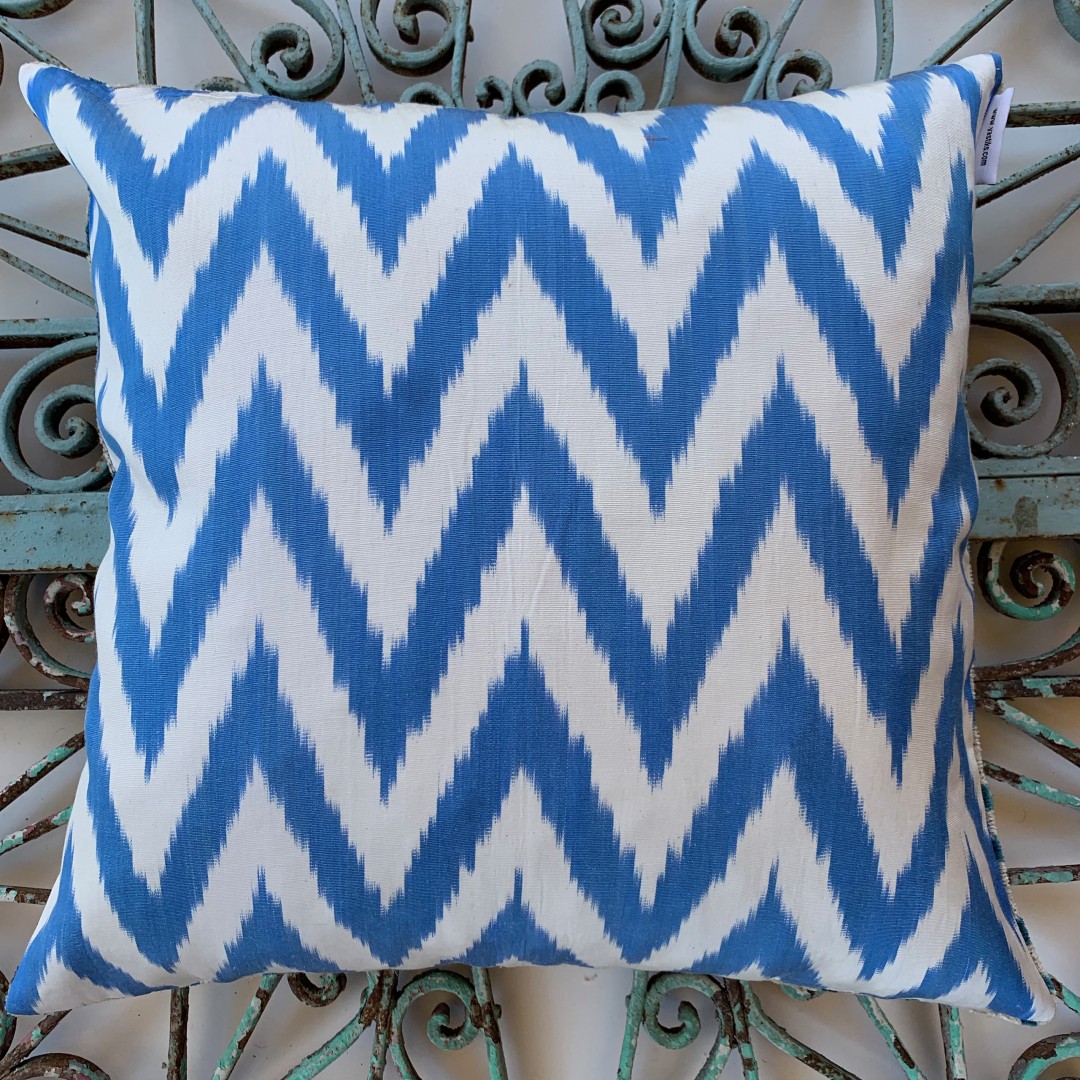 Velvet / Ikat Cushion-Vik008