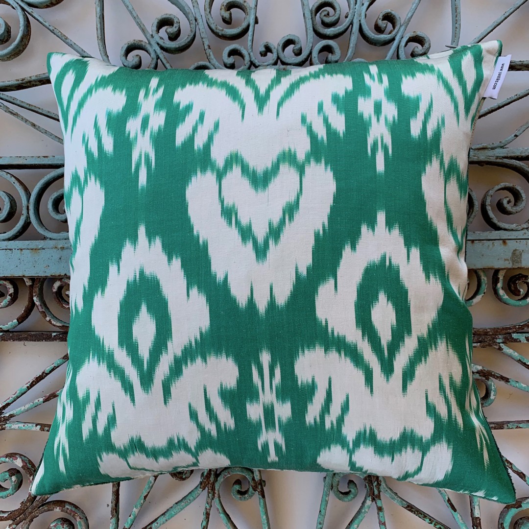 Velvet / Ikat Cushion-Vik012