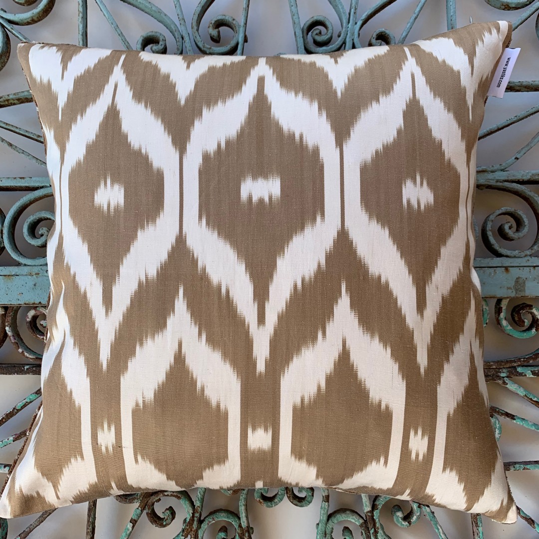 Velvet / Ikat Cushion-Vik013