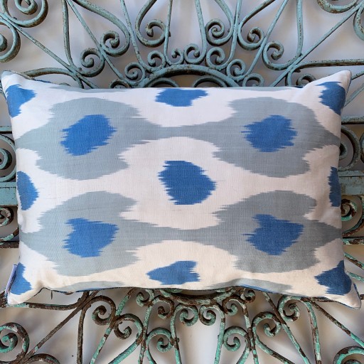 Velvet / Ikat Cushion-Vat003