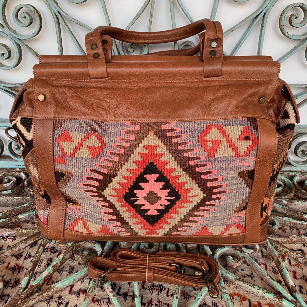 El Yapımı Deri Kilim Çanta BAG002