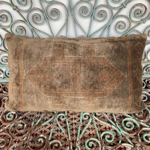 Vintage Carpet Cushion-Crp013