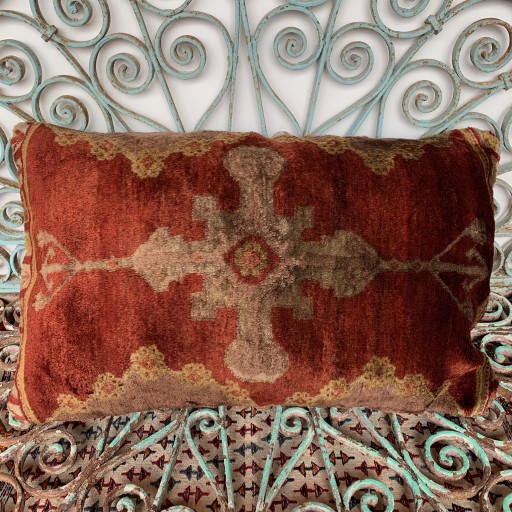 Vintage Carpet Cushion-Crp020